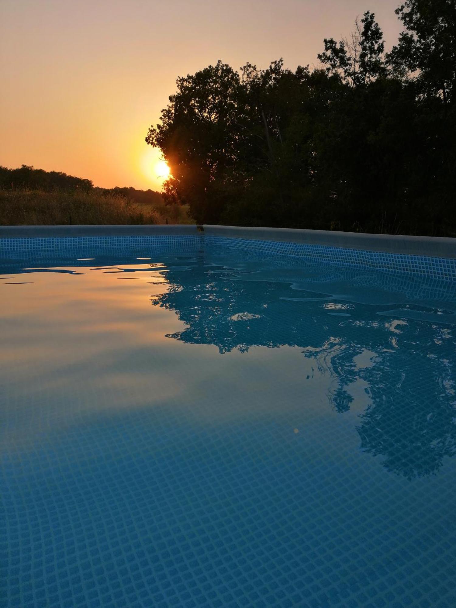 Cocooning Au Saut Du Loup Bed & Breakfast Lavergne  Екстериор снимка
